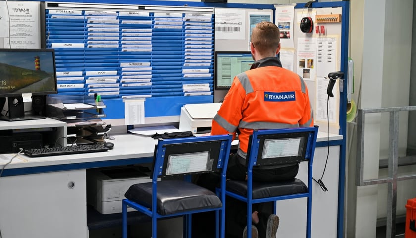 Wroclaw Aircraft Maintenance Services, w skrócie WAMS, czyli wrocławska baza serwisowa Ryanaira. Zdjęcie z 2023 roku