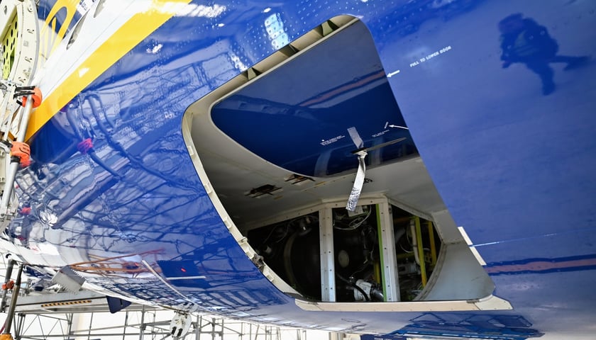 Wroclaw Aircraft Maintenance Services, w skrócie WAMS, czyli wrocławska baza serwisowa Ryanaira. Zdjęcie z 2023 roku