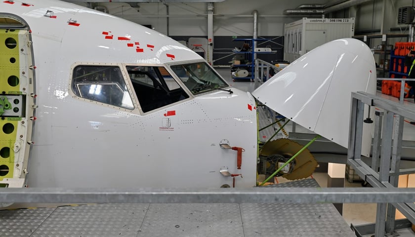 Wroclaw Aircraft Maintenance Services, w skrócie WAMS, czyli wrocławska baza serwisowa Ryanaira. Zdjęcie z 2023 roku