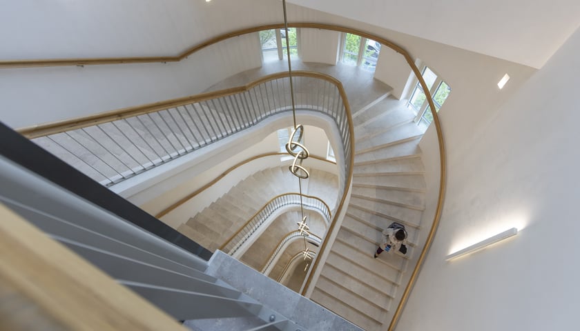 Biurowiec L'Uni (dawiej Wydział Farmacji Akademii Medycznej we Wrocławiu)