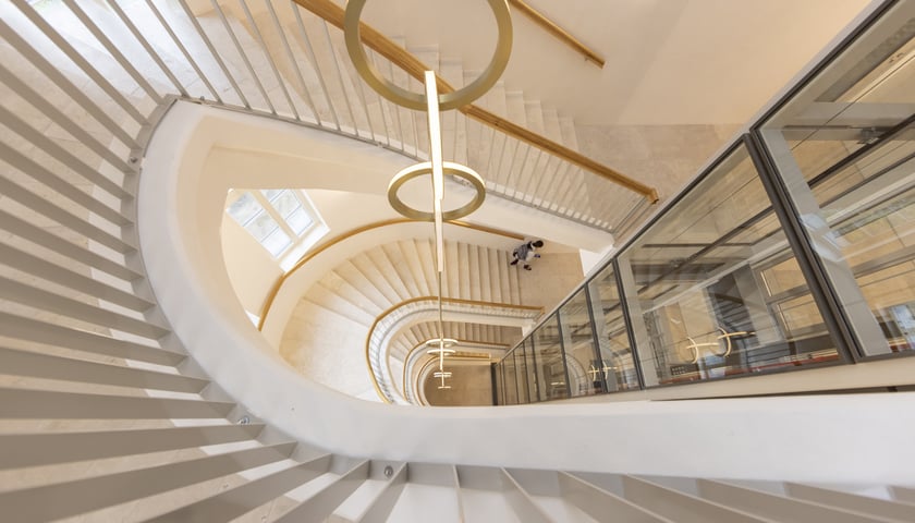 Biurowiec L'Uni (dawiej Wydział Farmacji Akademii Medycznej we Wrocławiu)