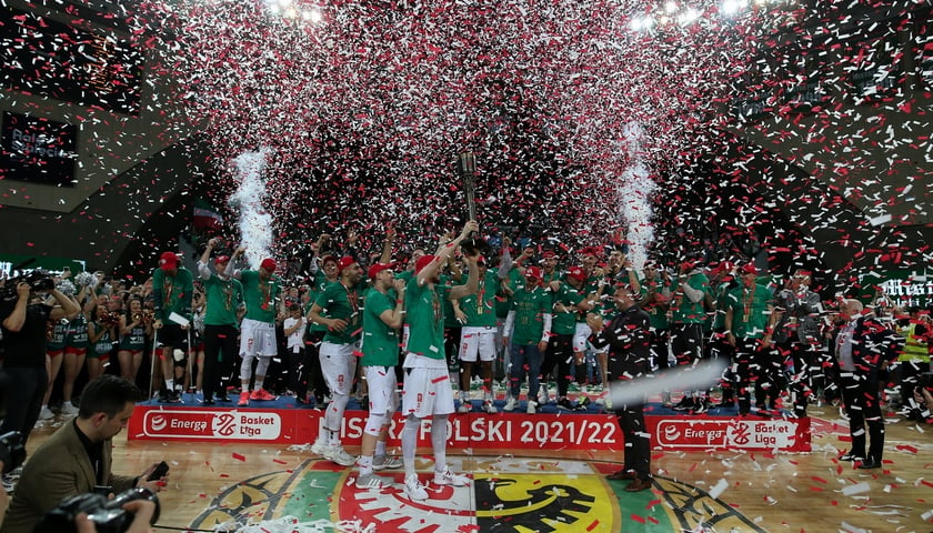 Koszykarze WKS-u wygrali cztery mecze z Legią i świętują 18. tytuł w historii klubu