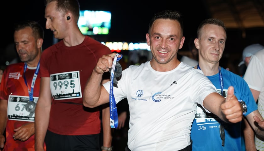 9. Nocny Wrocław Półmaraton - zdjęcia uczestników, 17 czerwca 2023 r.