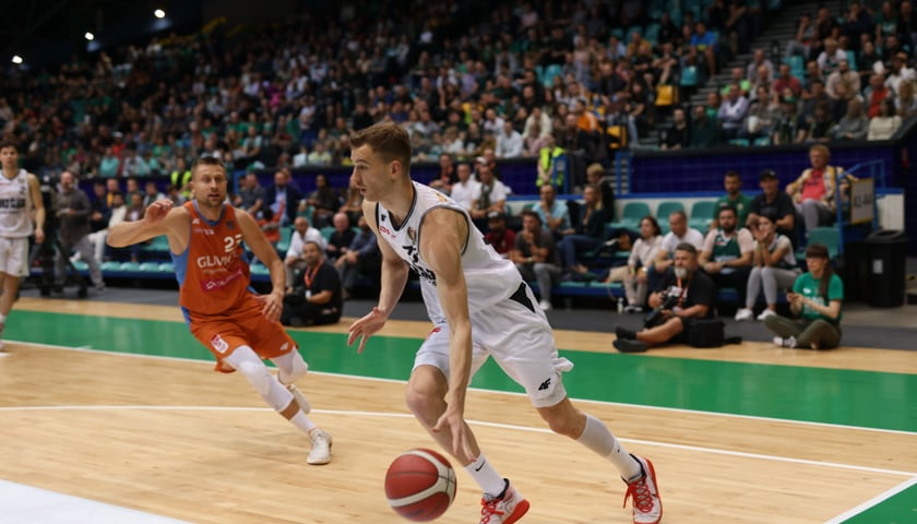 Powiększ obraz: Jakub Nizioł: 11 punktów, 4 zbiórki i 5 asyst