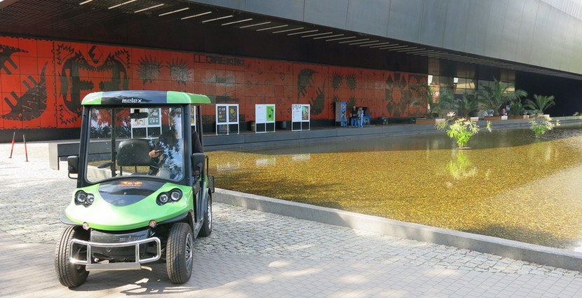 Przejażdżka meleksem zakończy się pod największą atrakcją Zoo Wrocław, czyli Afrykarium