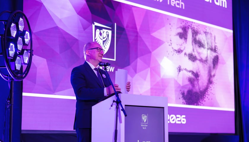 Powiększ obraz: Prof. Arkadiusz Wójs, rektor Politechniki Wrocławskiej