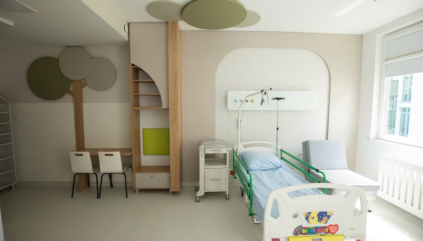 Wnętrza kliniki kardiologii i kardiochirurgii dziecięcej USK we Wrocławiu