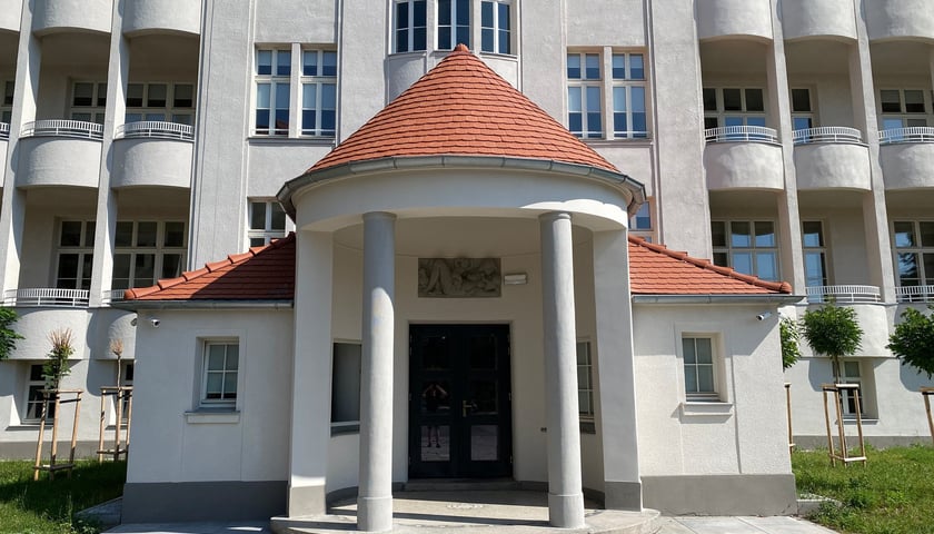 Budynek PWr przy ul. Hoene-Wronskiego, gdzie będzie Wydział Medyczny