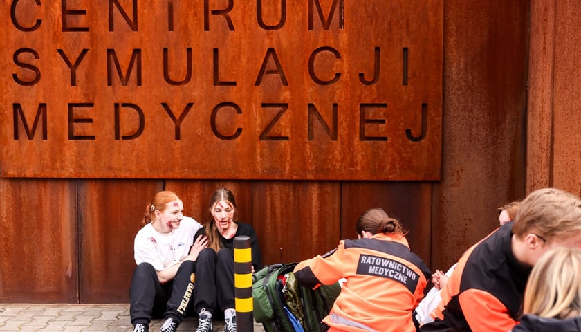 Ćwiczenia służb ratunkowych terenie Starego Kampusu Uniwersytetu Medycznego we Wrocławiu