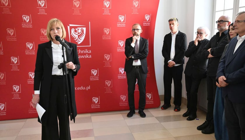 Powiększ obraz: Konkurs na projekt Centrum Technologii Medycznych HealthTech Synergy Hub PWr. Przewodnicząca sądu konkursowego prof. Magdalena Kozień-Woźniak, dziekan Wydziału Architektury Politechniki Krakowskiej