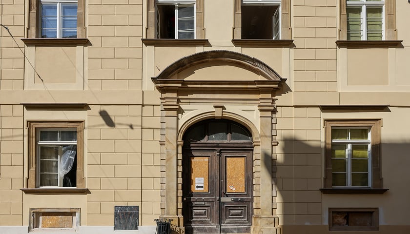 Budynek Instytutu Historycznego UWr po remoncie elewacji, 9 września 2025