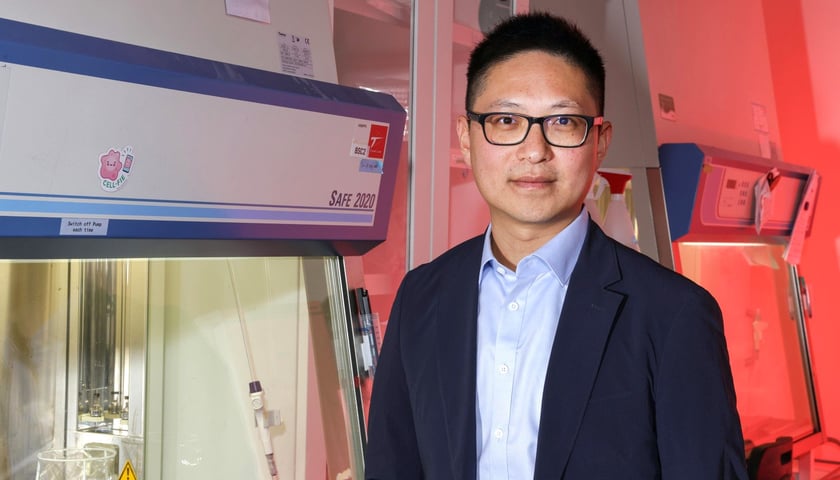 Powiększ obraz: Prof. Li Tang, laureat Nagrody Lema 2025