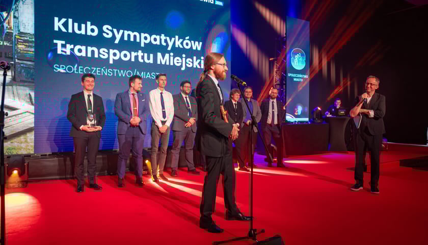 Gala 30 Kreatywnych Wrocławia, 15.04.2026. Na scenie Klub Sympatyk&oacute;w Transportu Miejskiego.