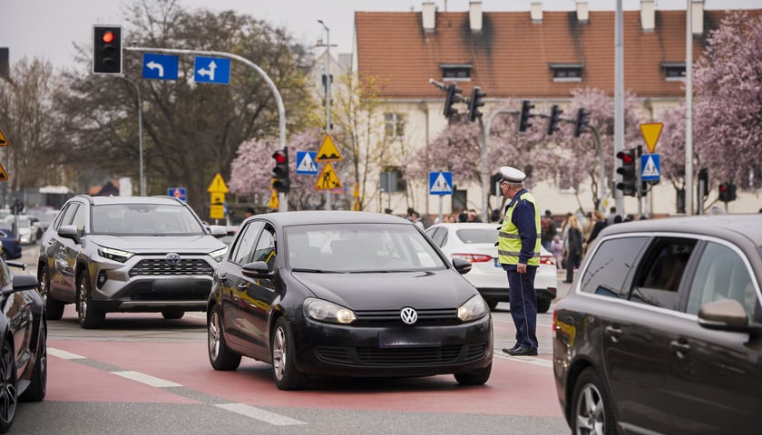 <p>Wielogodzinna, niedzielna awaria rogatek na Zwycięskiej</p>