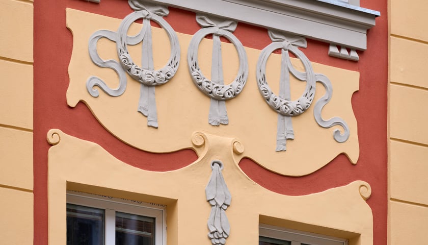 Kamienica przy Jedności Narodowej 86 we Wrocławiu po przemianie