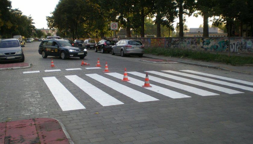 Wielkie malowanie przy szkołach. Zgłoś przejście