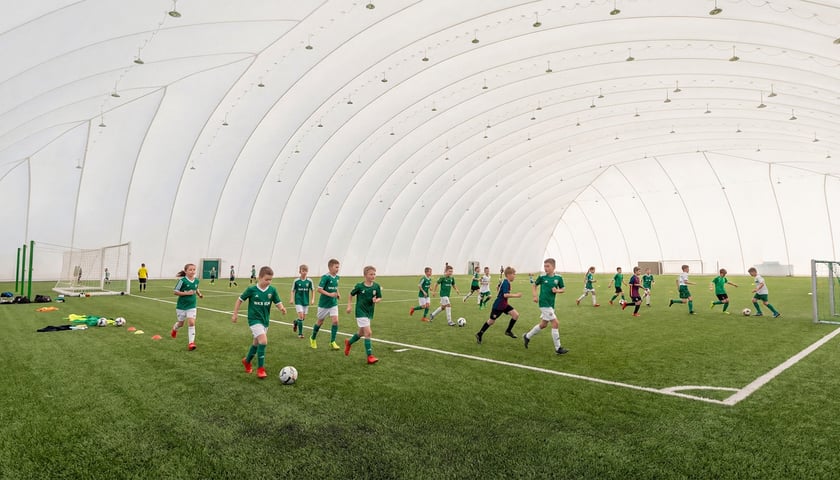 Wrocławskie Centrum Sportu na Nowych Żernikach (wizualizacja)