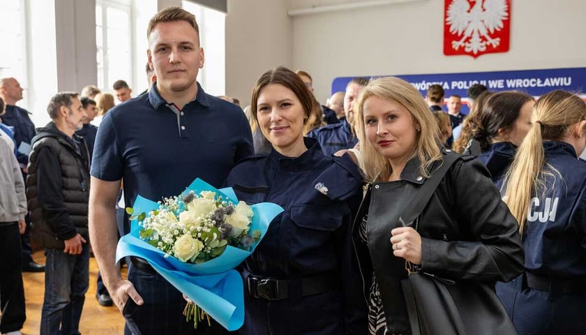 Ślubowanie nowych policjantów we Wrocławiu