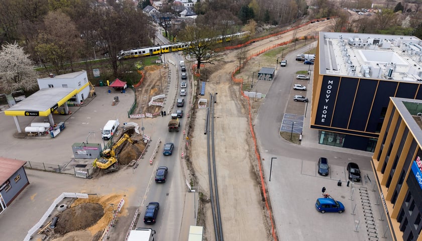 Budowa tramwaju na Swojczyce. W tym miejscu powstanie pętla i duży parking P+R