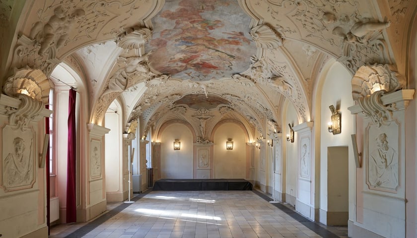 Stary Refektarz w klasztorze dominikanów we Wrocławiu. Na zdjęciu zdobiona sala
