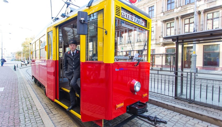 Pojedź zabytkowym tramwajem oddać krew