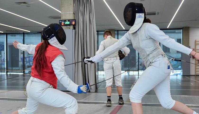 Szermierka w Sportowej Szkole Podstawowej nr 85 we Wrocławiu