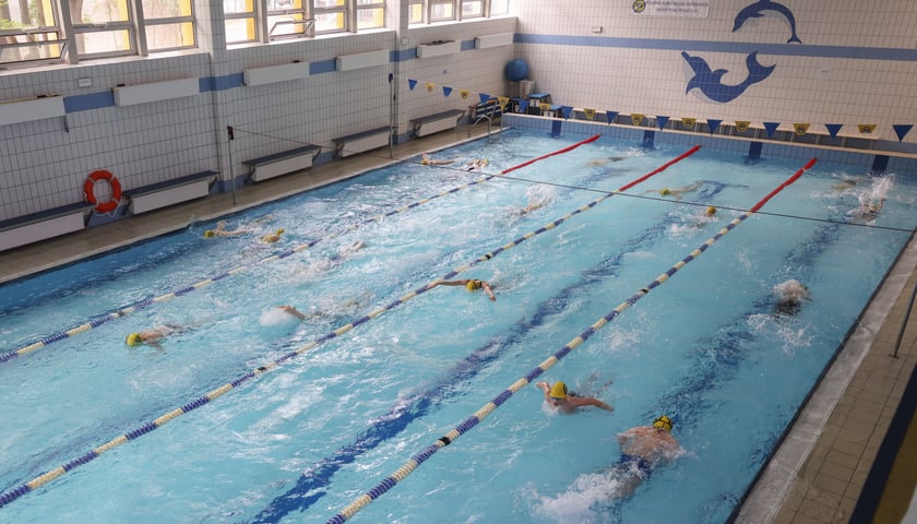 Pływanie w SP nr 72 we Wrocławiu