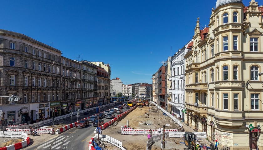 Budowa węzła Drobnera-Dubois. Zdjęcie z 22 kwietnia 2026. Spojrzenie na ulicę Dubois&nbsp;