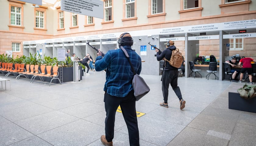Ćwiczenia służb i wojska OLEK 2026 we Wrocławiu, 22.04.2026.
Obrażenia niekt&oacute;rych os&oacute;b na zdjęciach to oczywiście charakteryzacja. W rzeczywistości w trakcie ćwiczeń nikt nie ucierpiał.&nbsp;