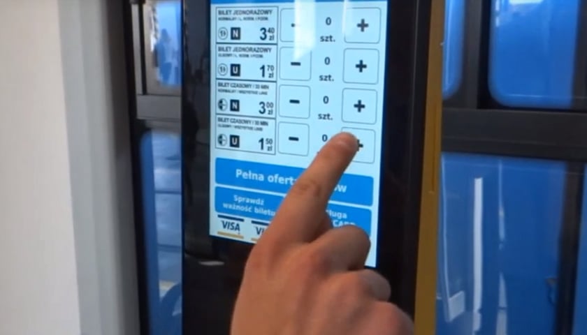 Jeden bilet na wszystkie linie i obniżka cen biletów okresowych
