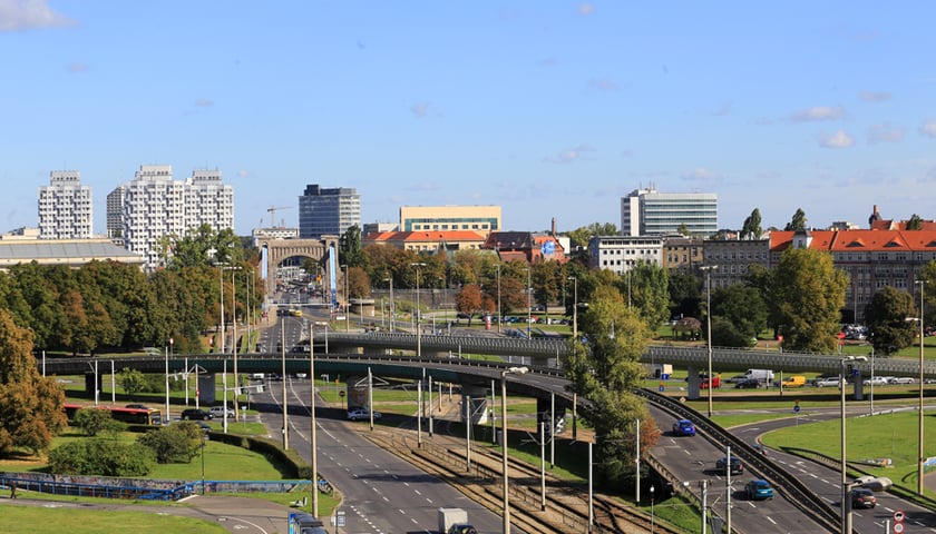 Zachodnia estakada ma zniknąć w wakacje z pl. Społecznego