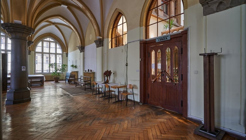 Wnętrza dawnej Biblioteki Uniwersyteckiej przy ul. Szajnochy