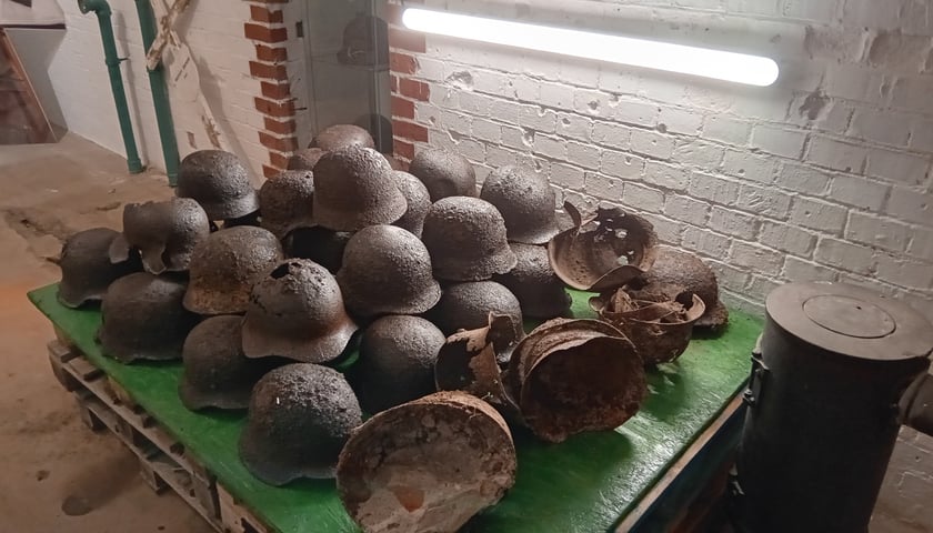 Społeczne Muzeum Militarne we Wrocławiu startuje z nowym sezonem 2026. Na zdjęciach ekspozycje Muzeum