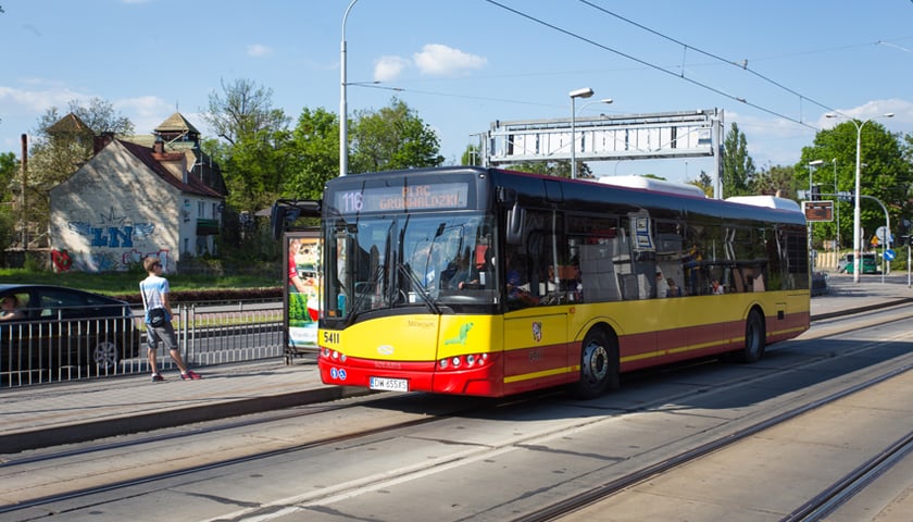 W autobusie otworzymy sami drzwi - MPK wprowadza „gorące przyciski”