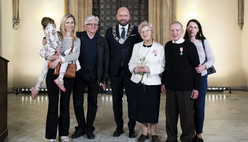 Wręczenie odznaczeń za długoletni staż małżeński. Medale za Długoletnie Pożycie Małżeńskie - 21 kwietnia 2026