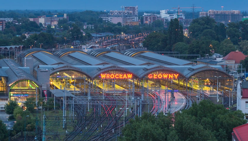 Więcej peronów na Dworcu Wrocław Główny – remont na finiszu