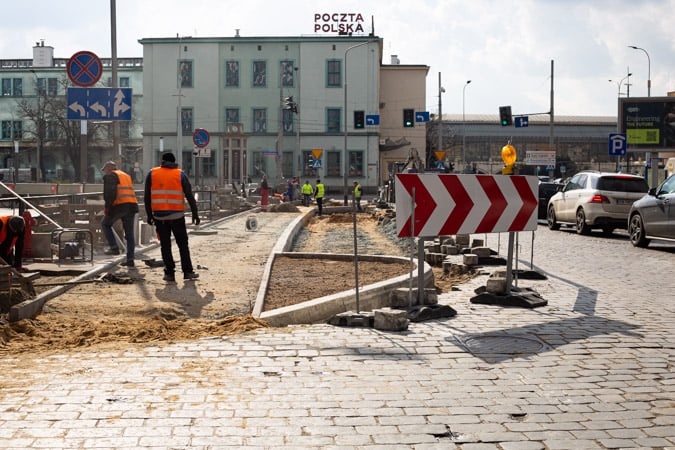 Powstaje droga rowerowa na Przedmieściu Oławskim