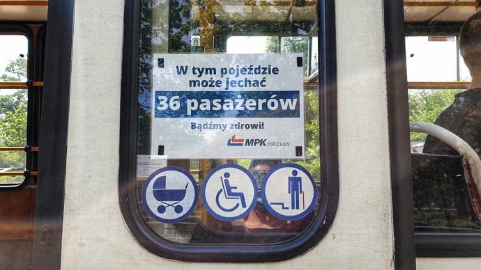 Po zmianie limitów, pasażerowie nie zostają na przystankach