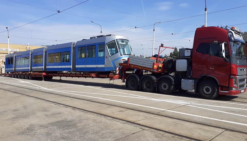 Pierwszy tramwaj Skody pojechał do remontu