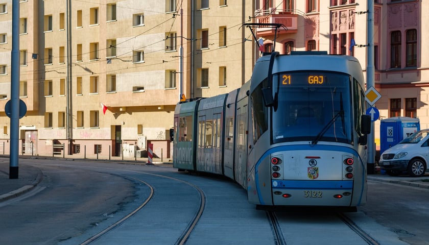 Tramwaje wr&oacute;ciły na Glinianą. Zdjęcia z 1.05.