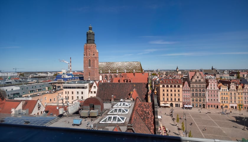 Wnętrza hotelu B&amp;B Hotels Polska w budynku Banku Zachodniego WBK, a wcześniej dawnej Miejskiej Kasy Oszczędności (Rynek, Wrocław)