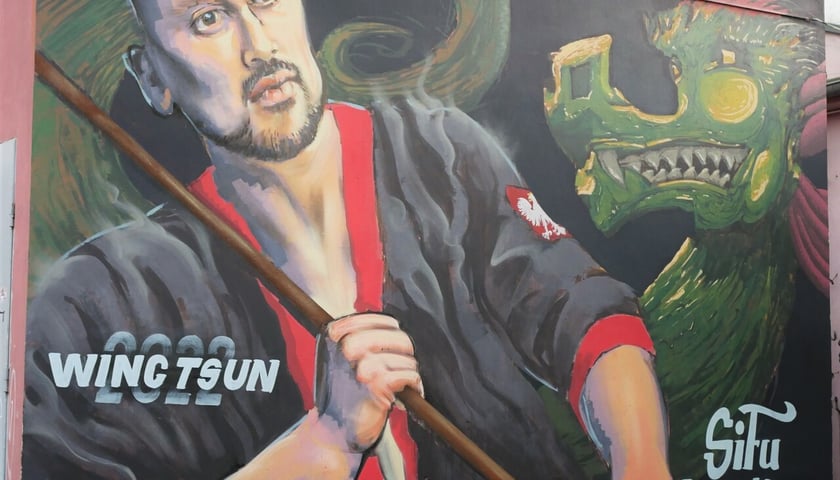 Mural z podobizną Andrzeja Kominka