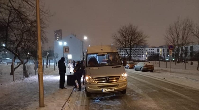 Streetbus cały czas pomaga potrzebującym