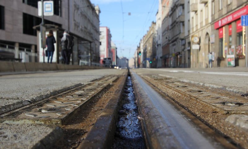 Smarownice na pętlach tramwajowych. Zużycie szyn będzie mniejsze