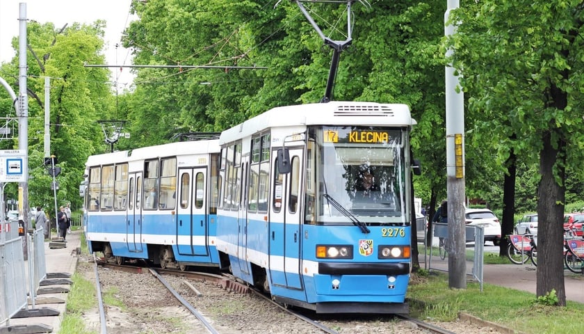 Wymiana rozjazdów na Powstańców Śląskich. Zmiany w MPK