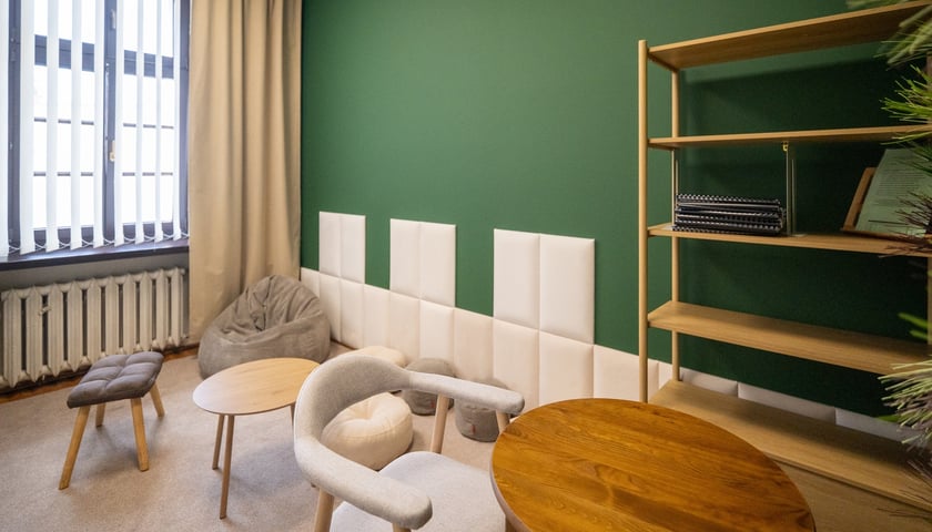 <p>Pok&oacute;j Ciszy we wrocławskiej Akademii Muzycznej</p>