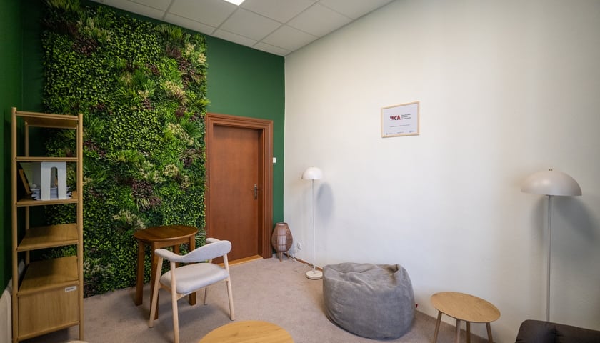 <p>Pok&oacute;j Ciszy we wrocławskiej Akademii Muzycznej</p>