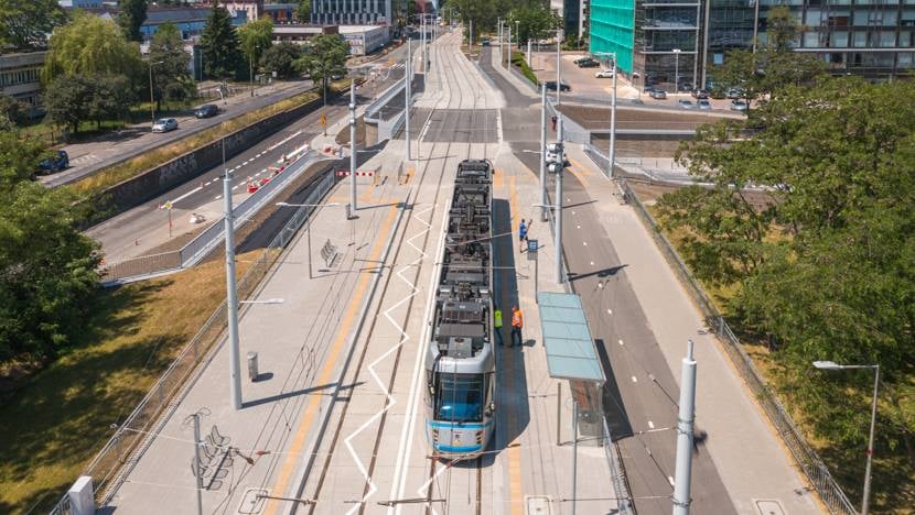 Tramwaj przejechał pierwszym odcinkiem TAT na Nowy Dwór