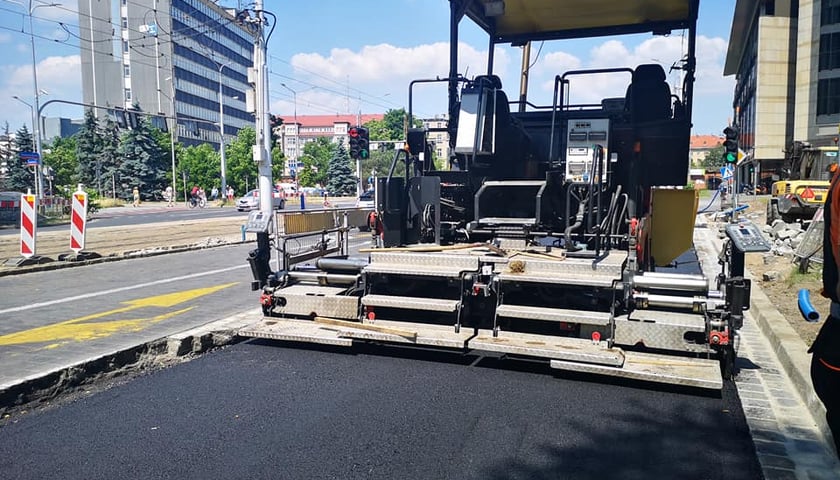 Budowa przejścia dla pieszych przy Arkadach. Zmiany dla kierowców