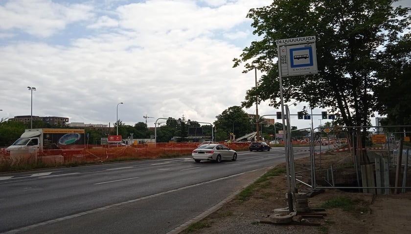 Budowa tramwaju przez Popowice. Zmiany dla kierowców na ul. Długiej